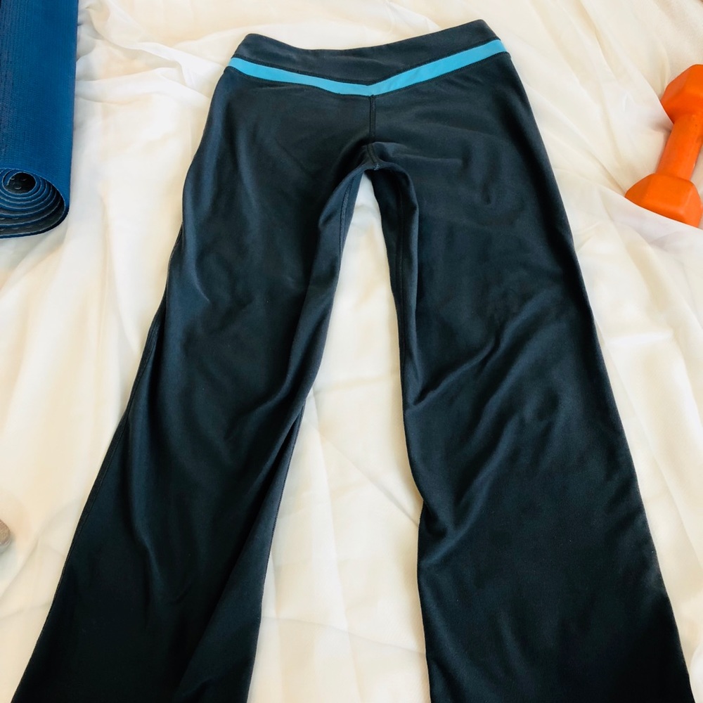 M Nike Capris Charcoal Gray